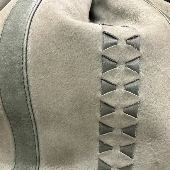 Bally Vintage Soft Lambskin Leather Bucket Bag – Made in Italy - Picture 5 of 9